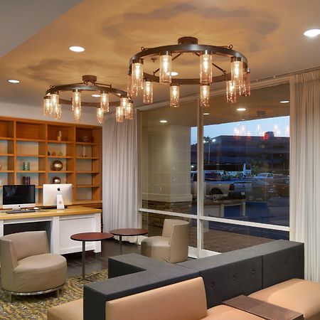 Holiday Inn Clark - Newark By Ihg Екстериор снимка