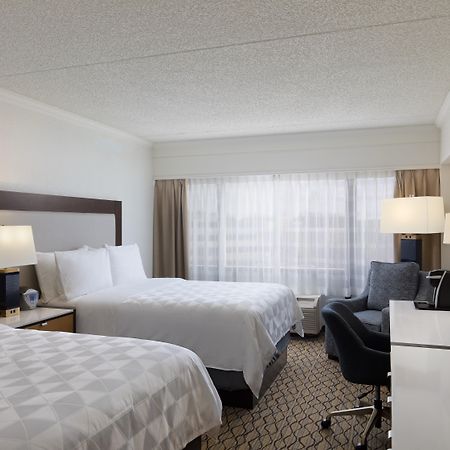 Holiday Inn Clark - Newark By Ihg Екстериор снимка