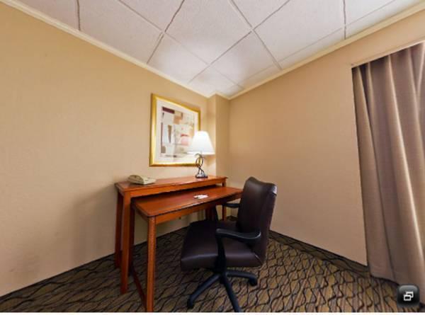 Holiday Inn Clark - Newark By Ihg Екстериор снимка