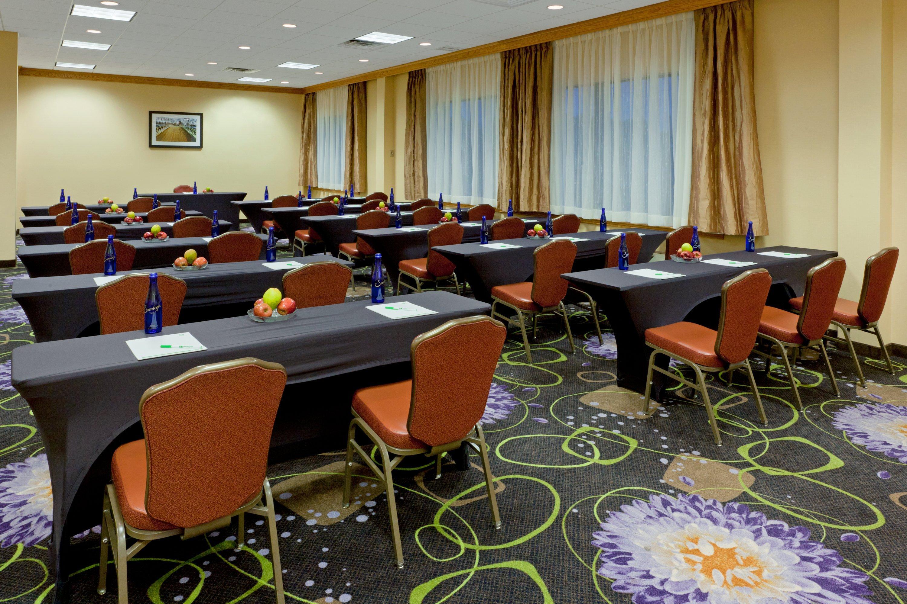 Holiday Inn Clark - Newark By Ihg Екстериор снимка