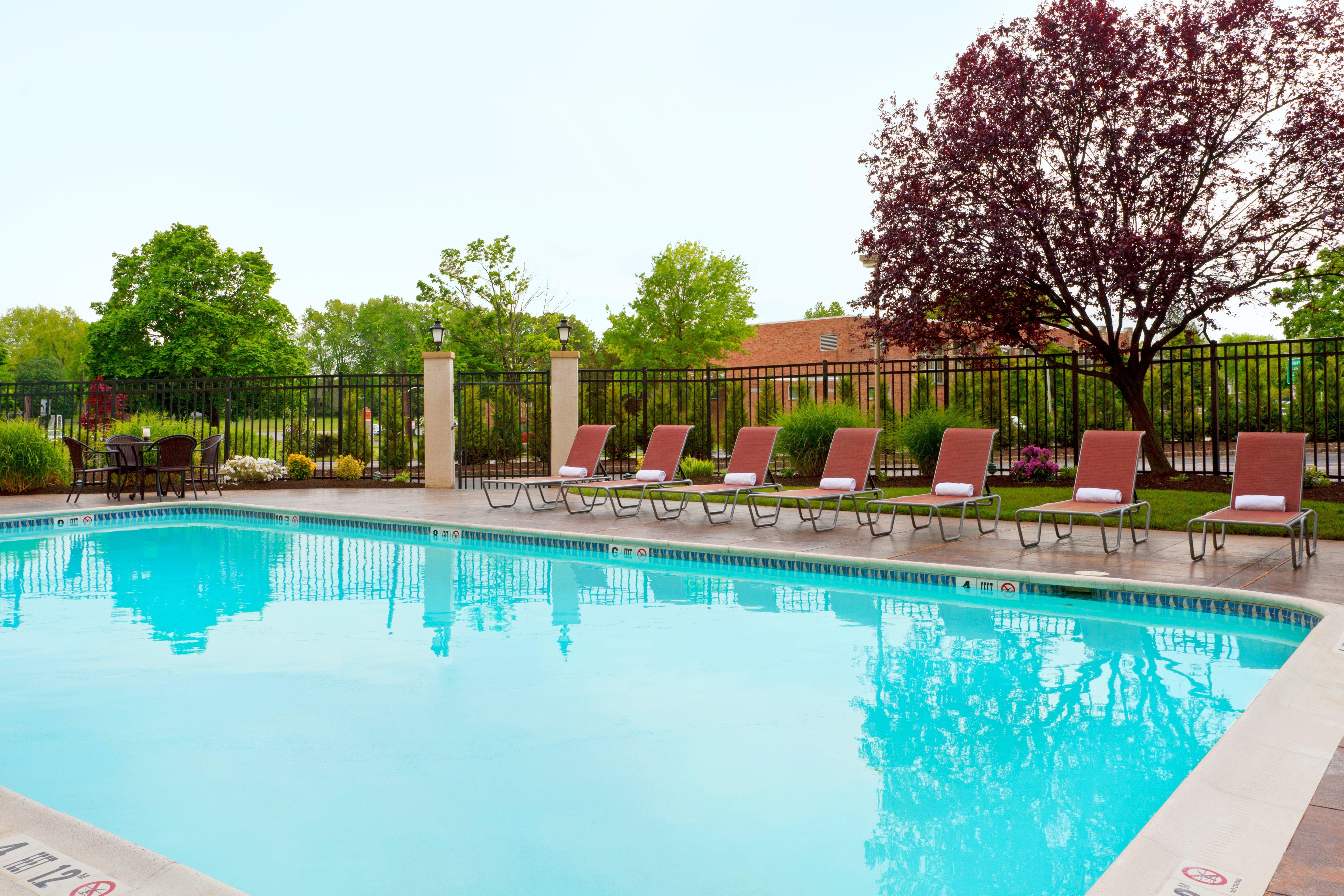 Holiday Inn Clark - Newark By Ihg Екстериор снимка