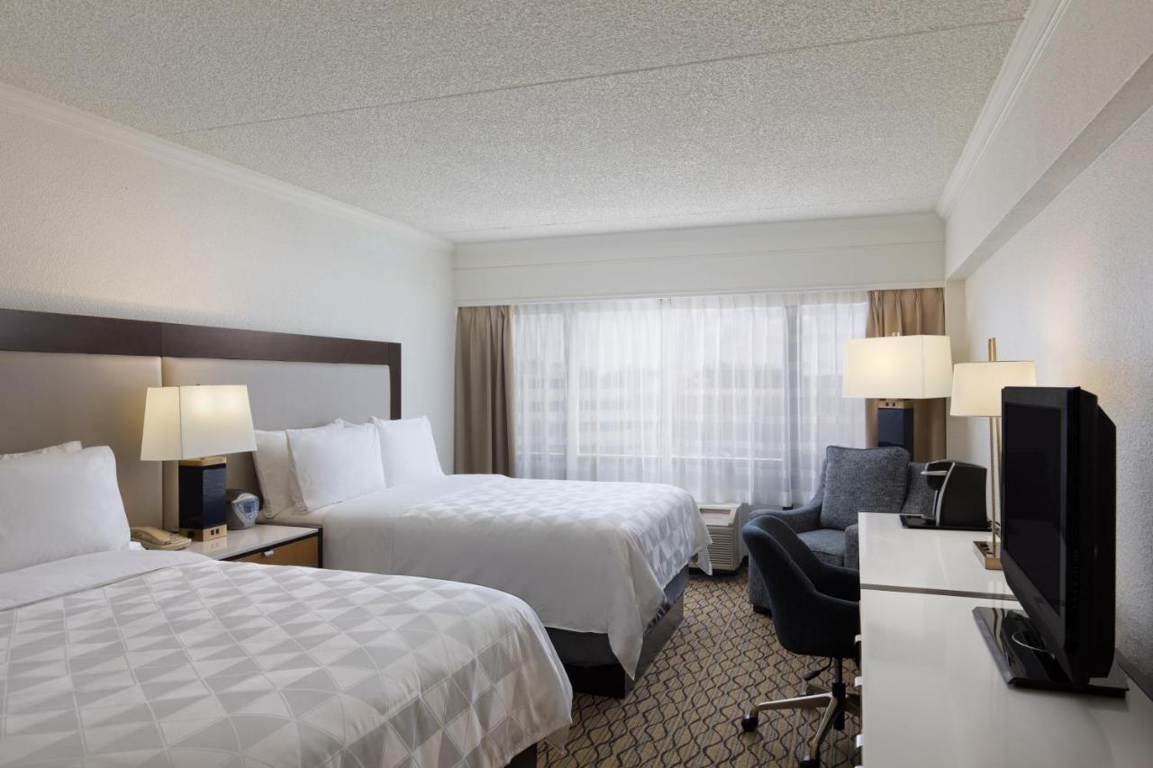 Holiday Inn Clark - Newark By Ihg Екстериор снимка
